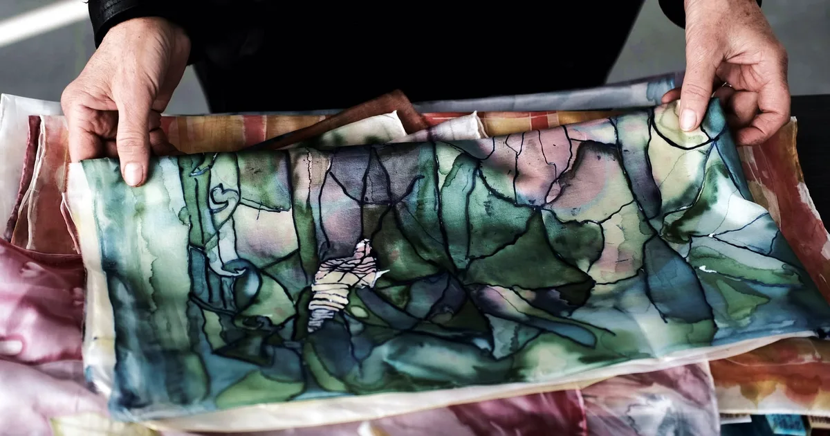 Silk Painting Workshop – Petra Krpan
